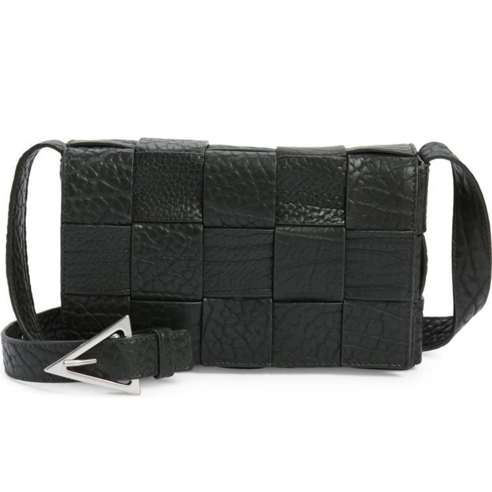 * SALE * NWT. Bottega Veneta medium leather crossbody.